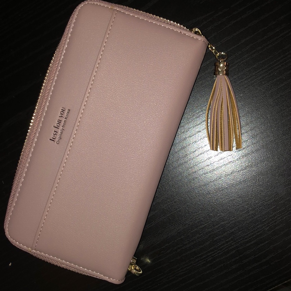 NWOT Rose Wallet/ Clutch